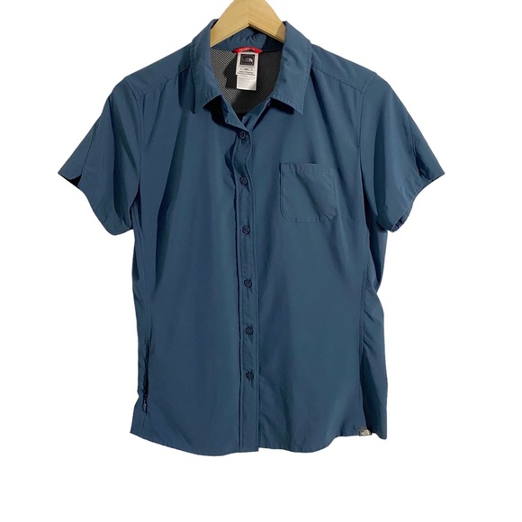 The North Face Women’s Blue Vented Tekware Short Sleeve Shirt, Size Medium - Picture 1 of 13